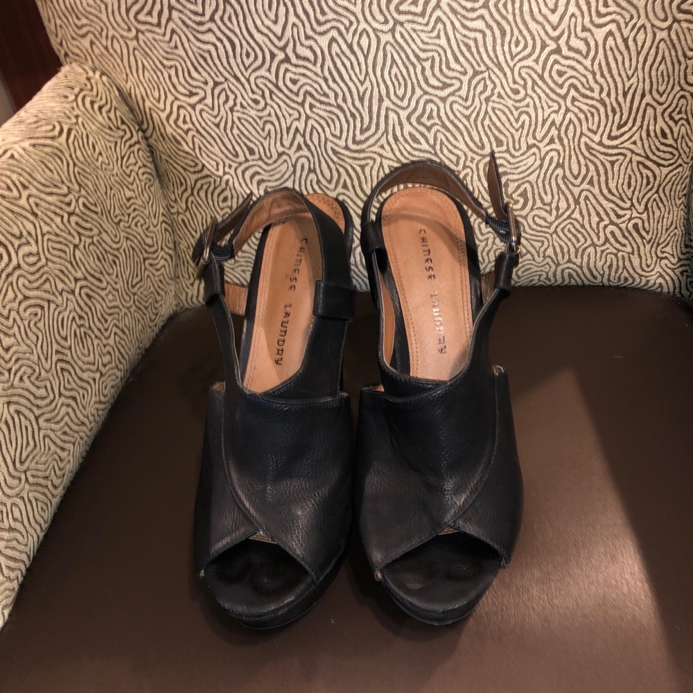 Chinese Laundry Wedges